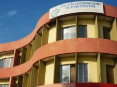 JCE entrega cédulas a periodistas en sede del CDP