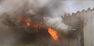 Irán lanza nueva andanada de ataques con potentes ojivas contra objetivos en Israel y bases de EE.UU.