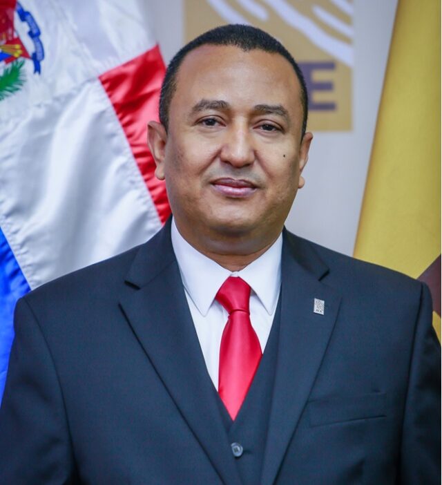 0000000000 Reitera no hay fecha fija para renovar cédula dominicana