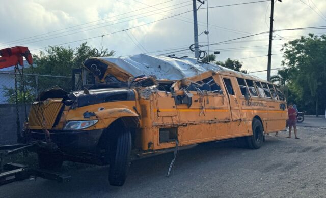 Autobus-accidentado-1140x694