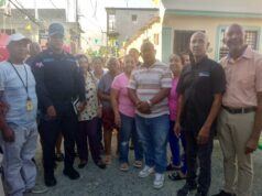 Dirigentes comunitarios sector Vietnam se reúnen coronel León Vallejo