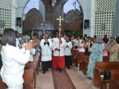 Parroquia San Juan de Ávila celebra sus Fiestas Patronales con confirmaciones y la consagración de su Altar.