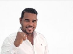 Edward Moreta, llama a empresarios de La Caleta a otorgar becas a jóvenes