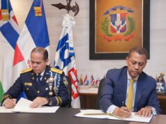 Policía Nacional e INDOTEL firman acuerdo para modernizar registro y control de detenidos en destacamentos