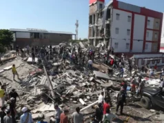 Terremoto de 7.4, el mayor en una década, golpea Colombia y deja al menos 77 muertos y cientos de heridos