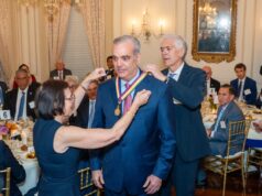 Presidente Abinader es reconocido con la Insignia de Oro, el más alto honor de Americas Society por su liderazgo y el impacto de su gestión