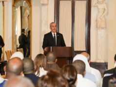 Presidente Abinader se reúne con dirigentes religiosos y altos funcionarios para orar por el país ante posibles desastres naturales
