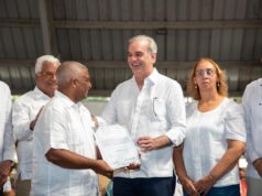 Abinader entrega 2,200 títulos de propiedad en Villa Altagracia y beneficia a 10,000 personas